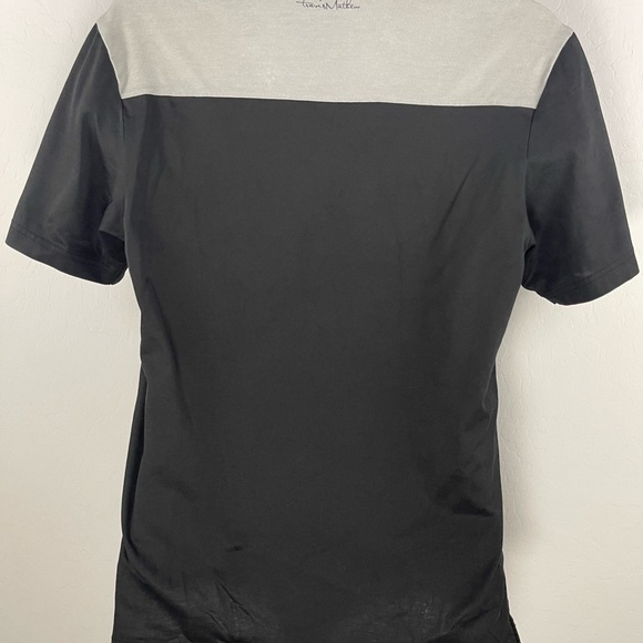 Travis Mathew Men's Polo Shirt Size S, Black & Gray with Unique Sleeve Embroider - Picture 6 of 8